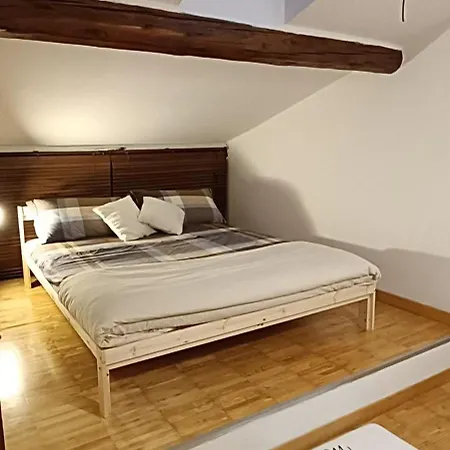 Lejlighed Charming Flat In
